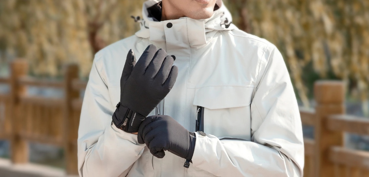 دستکش اسکوتر سواری شیائومی | Mi Electric Scooter Riding Gloves با طراحی چندمنظوره، مقاومت در برابر باد و سرما و قابلیت استفاده با صفحه‌نمایش لمسی
