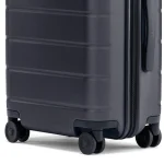 چمدان کلاسیک 20 اینچی شیائومی | Mi Luggage Classic 20inch با طراحی مقاوم و سبک و چرخ‌های اسپینر بی‌صدا